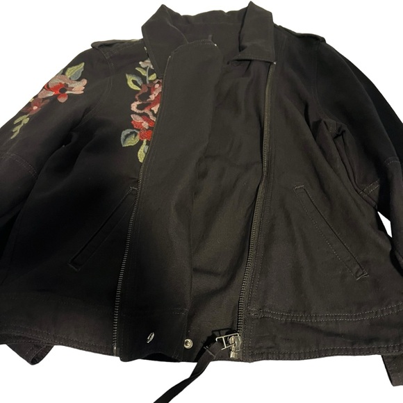 Women's Kensie Jeans Floral Embroidered Black Denim Moto Jacket - Picture 9 of 12